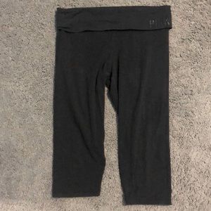 Victoria’s Secret Pink Cropped Yoga Pants